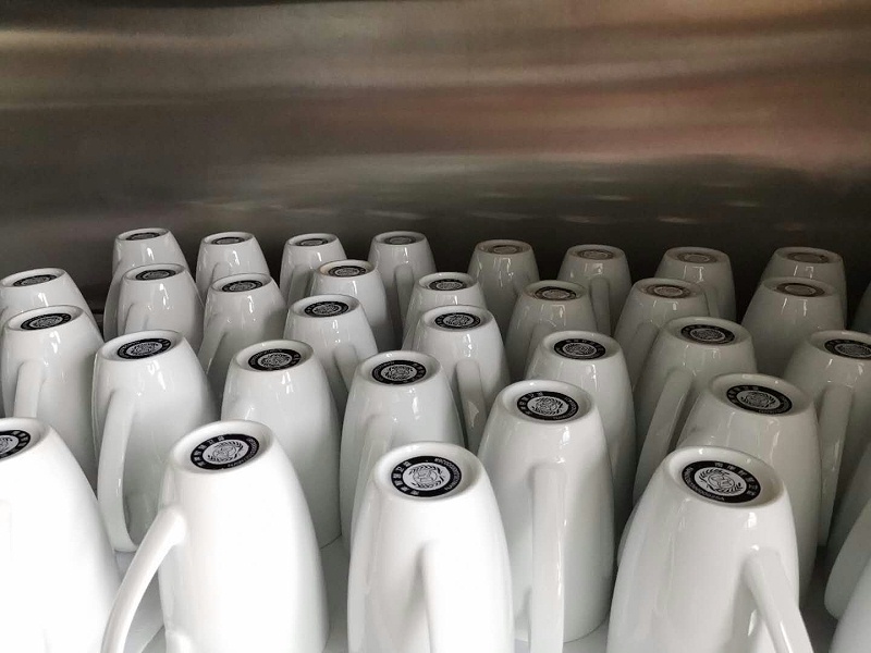 RFID杯具貼標后 RFID杯具貼標后